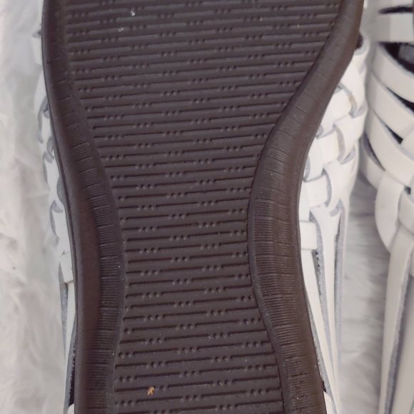 7 Wide Softspots Women's Trinidad White leather slip ons - Picture 7 of 7